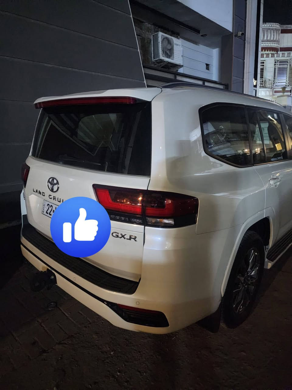 السلام عليكم 
لاندكروز موديل 2024
تون تيربو
رقم اربيل
تحويل ثاني يوم
ماشيه 25 الف بس
السياره مشتريها زيرو وعلى ايدي
جميع ملحقاتها غير مستعمله
السياره مغلفه بالكامل ppf من اول يوم اخذتها
السعر المطلوب 73 الف دولار
السياره موجودة بالكرادة وهذا رقم راعيها
***********
