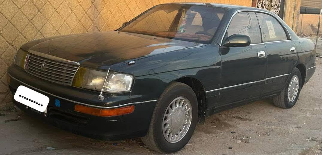 السلام عليكم سياره بطه متصل رقم انكليزي بغداد راعيها يمي سياره كفاله من الكص والنقل والضربه حداديه جديده تخم تاير سياره نقصها بس الجعمقه مكان السيارة البصره السعر 38$ رقم الهاتف ***********.  غير متوفر على الفيس بس على الرقم
