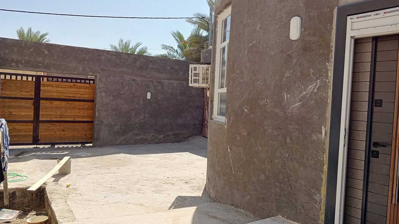 دار للبيع
في منطقه ابو خستاوي 
الفرع سنتر مقابيل الاستدارة 
مفوض بالطابو معامله كامله 
المساحه 225
بناء طابوق حديث سنة 2025
السقف صب كونكريت 
مطبخ 7 في 4 
صاله 4 في 8
هول 6 في 8
منور 3في 3
صحيات داخليه 3في3
كهرباء +ماء كيبل انترنت ضوئي + ميزانيه متوفر كافه الخدمات 
عرض الشارع 8 متر 
بيبان خارجيه تركي +الشبابيك VBS+كهرباء بوري + تأسيس ماء درجه اولى +الارضيه كاشي درجه اولى +صحيات خارجيه عدد 2 للبيت وللخطار+ حديقه 

ينباع نقد أو قسط 
للاستفسار اكثر الاتصال على الرقم ***********
