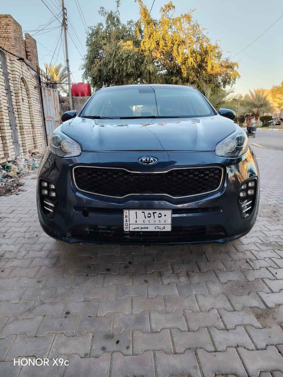 اسلام عاليكم للبيع كيه سبورتج ٢٠١٩ رقم كربلاء بسمي سنويه جديده لون نيلي مكينه ٢٤٠٠ مكينه كير حداديه تخم تاير تبريد تتفئه كفاله السياره احلاه من الصور حادثها جمالغ خلفي وقبق جنطه وبنيد بدوان اي دواخل ابد مواصفاتها معروفه السعر ١٣٨ وبيها مجال بسيط جدا للستفسار الاتصال على الرقم ***********
