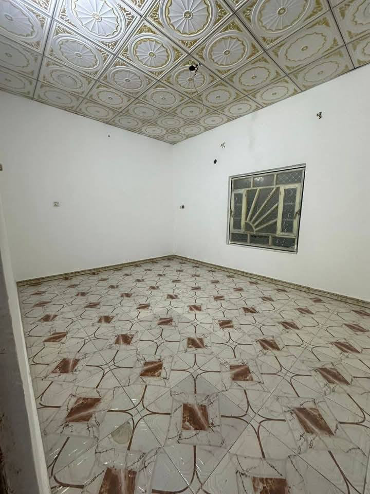 بيت للايجار ابو الخصيب الصنكر يتكون من غرفتين وهول وديوانيه ومطبخ وصحيات وصطح ايجار 400 للتواصل ***********
