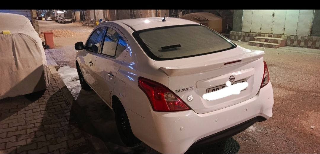 السلام عليكم سيارة نيسان سني هندي موديل 2022 رقم اربيل السياره كفالة بس رصعه زغيره بلجاملغ الخلفي مكاني بصرة رقم الهاتف ***********
