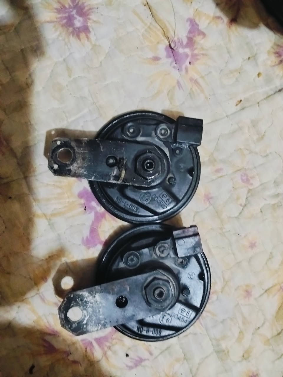 سلام عليكم سيدان تك احمر وتك اسود نجف الاشرف ‏‪0785 271 5106‬‏ حاويه اصلي
