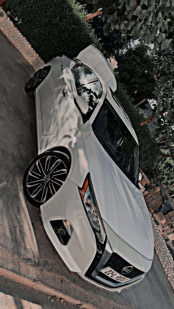 نيسان التيما.  بو فه روشتن. موديل 2022. SL.  ره نگى سپى سه ده فى.  سه يا ره كه. دوو  پارجه ى. هه يه.   بونيت له گه ل. چاملخ ى. پيشه وه لاى. سه يا قى.  بيى ئير باگ هه مووى. به شه ره.ته.  به ناوى خومه. 69000هه زار  روهيشتيه. ره قه م. ته له فون. ***********
