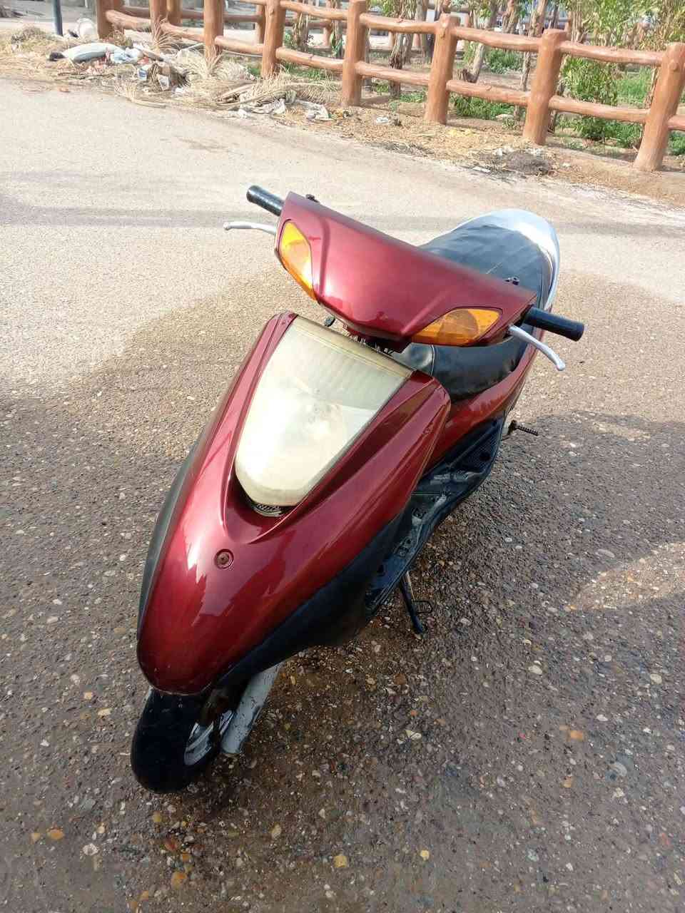 دراجه بريس شغاله من كلشي نكره سلف بيع شغال سعرهه 300بيهه مجال رقم التلفون ***********
