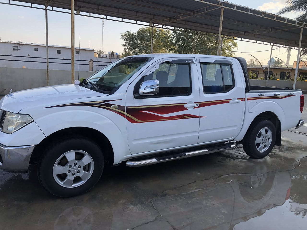 السلام عليكم نيفاره موديل 2013 رقم دولي بإسمي سنويه ل 2031بيها صبغ حزام للاستفسار على الرقم /***********
