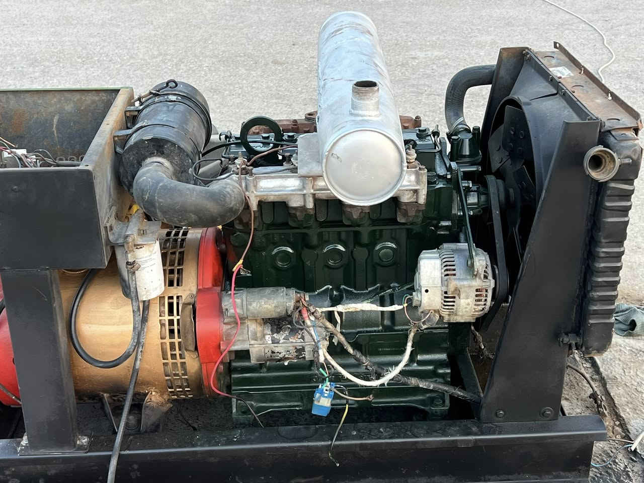 لستر بتر إنكليزي 15 كيفي شرط لاتبخير ولاتنقيص ولامفتوح / صلاح الدين ***********
