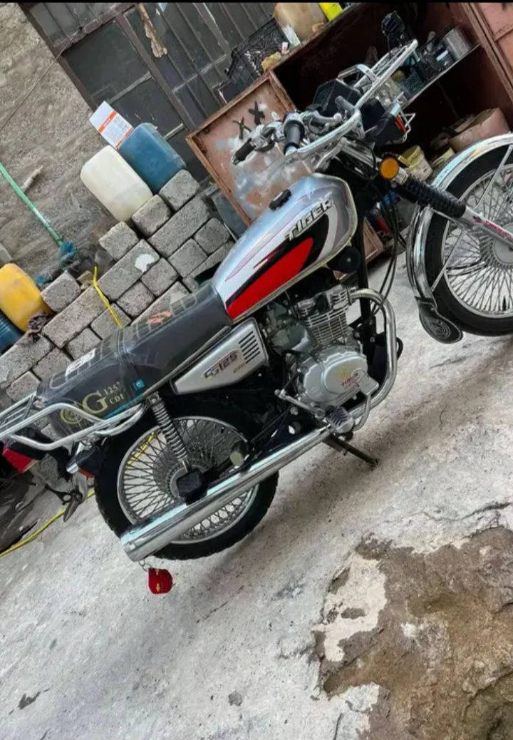 السلام عليكم دراجه أيرانيه للبيع دراجه نضيفه موديل 24 مكاني تكريت  السعر 20050 وبيها مجال رقمي‎0772 963 7566 ‎‎ @إشارة
