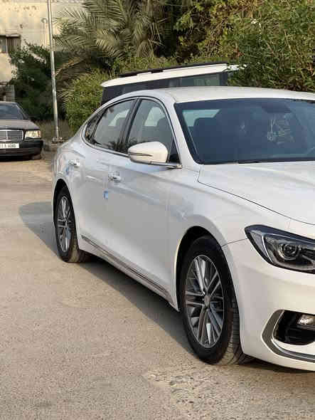 السلام عليكم كراند ازيرا وارد كوري غاز اصلي 
موديل2018
مصبوغة حزام للجمالية اثر شخوط 
السيارة كاملة من للدعامية الدعامية ما بيها اي نقص 
تخم تاير (دانلوب ) ياباني اصلي قبل شهر شديته 
السيارة ترايها للبصرة على شرط 
السعر $13750 
محرك 6 سلندر 3000 cc
مكانها بغداد شارع فلسطين 
للاتصال ***********
