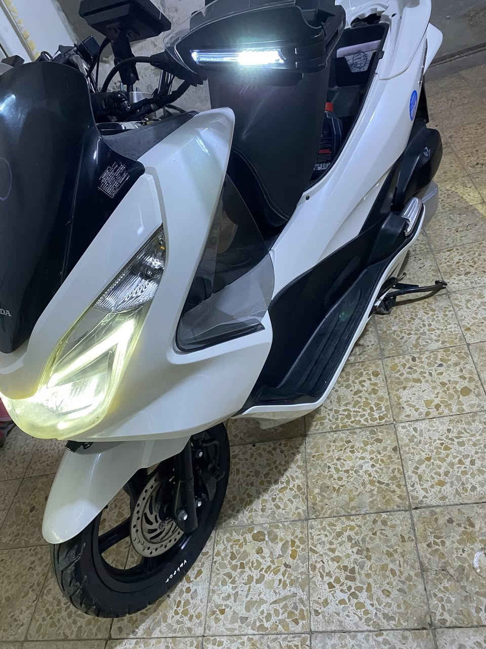 السلام عليكم بي سي اكس جيل ثاني ياباني زلغه مابيه محرك مكفول كامره اماميه خلفيه شاشه هواي غراض عليه  سعره 13 ***********مدينه الصدر
