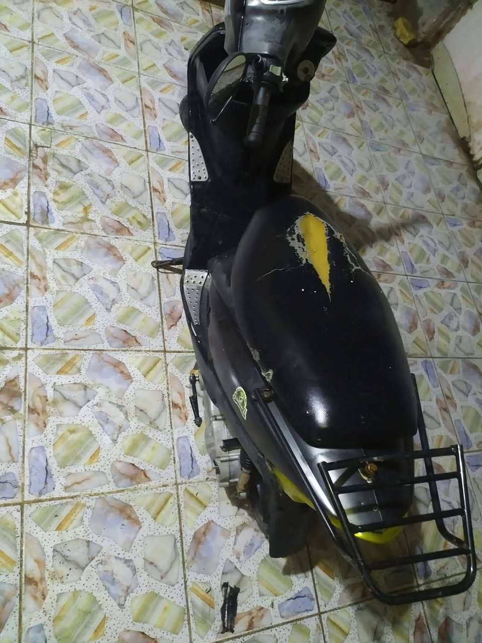 سلام عليكم دراجه للبيع الدراجه شغاله شرط شلعه وعدل مفوله 🚀كهربائيات شغاله كلشي شغال السعر 400 وبيه مجال بسيط مكاني حله نادر الأولى متواجد عل فيس والرقم للاستفسار ***********
