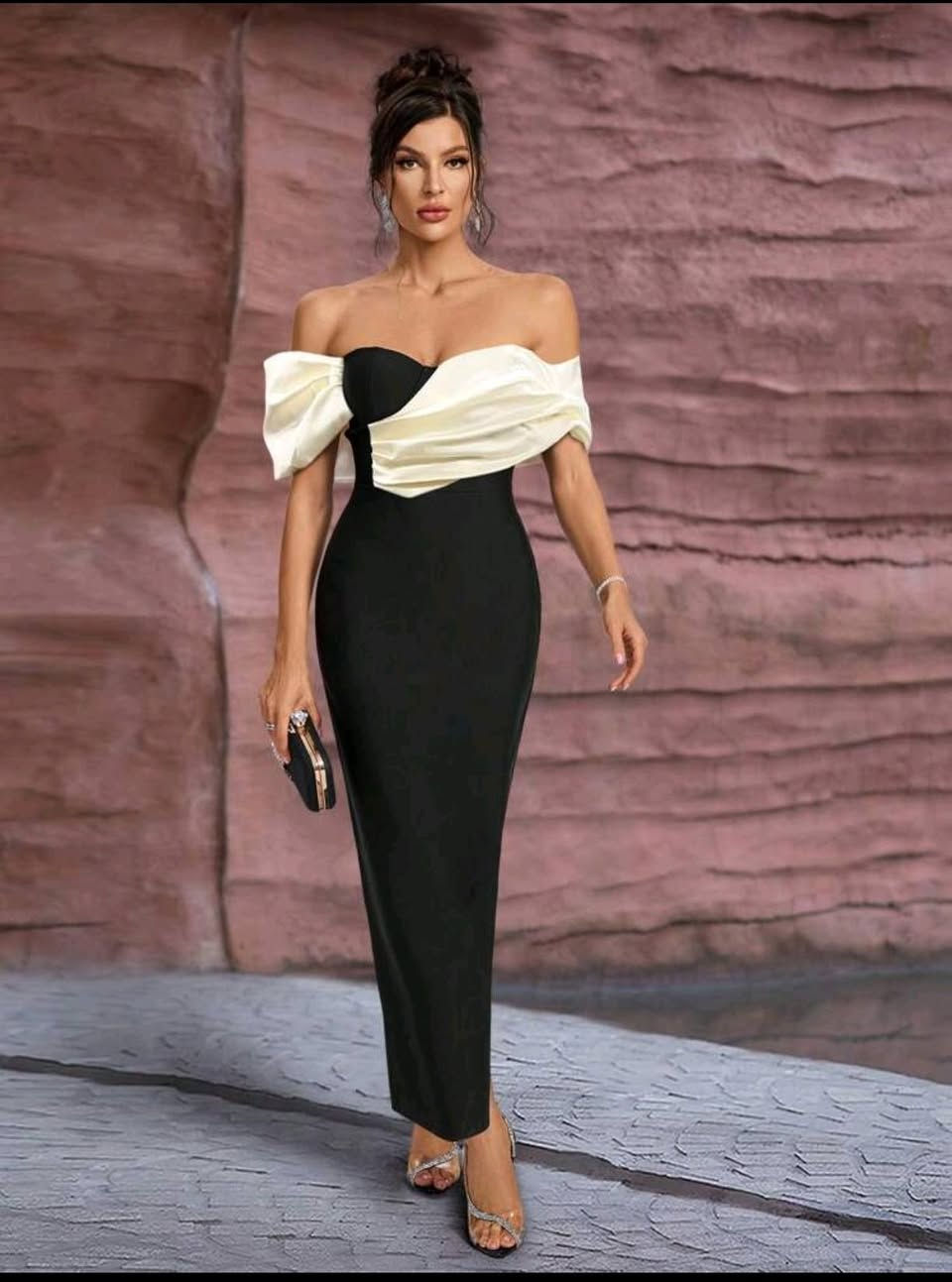 بضاعه جديده ملابس شي أن الحجز على الخاص يتوفر توصيل


**إذا كنت صاحب هذا الإعلان وتريد حذفه لأي سبب، رجاءا أرسل رسالة إلى الدعم الفني**