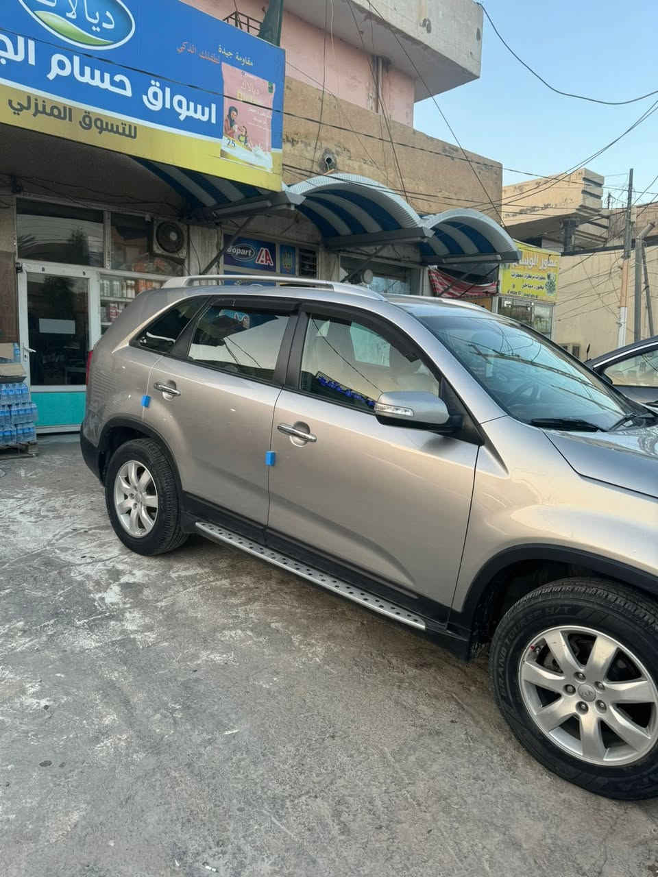 السلام عليكم 
سورنتو 2013 امريكي ضرر باب سائق صبغ فقط
محرك 2400 دوش مكفول 
دواخل جديدة 
ماشية 92 حقيقي 
جاهزة مجهزة للاخير رقم ديالى
7 راكب 
مكانها بعقوبة
سعرها 143
***********
