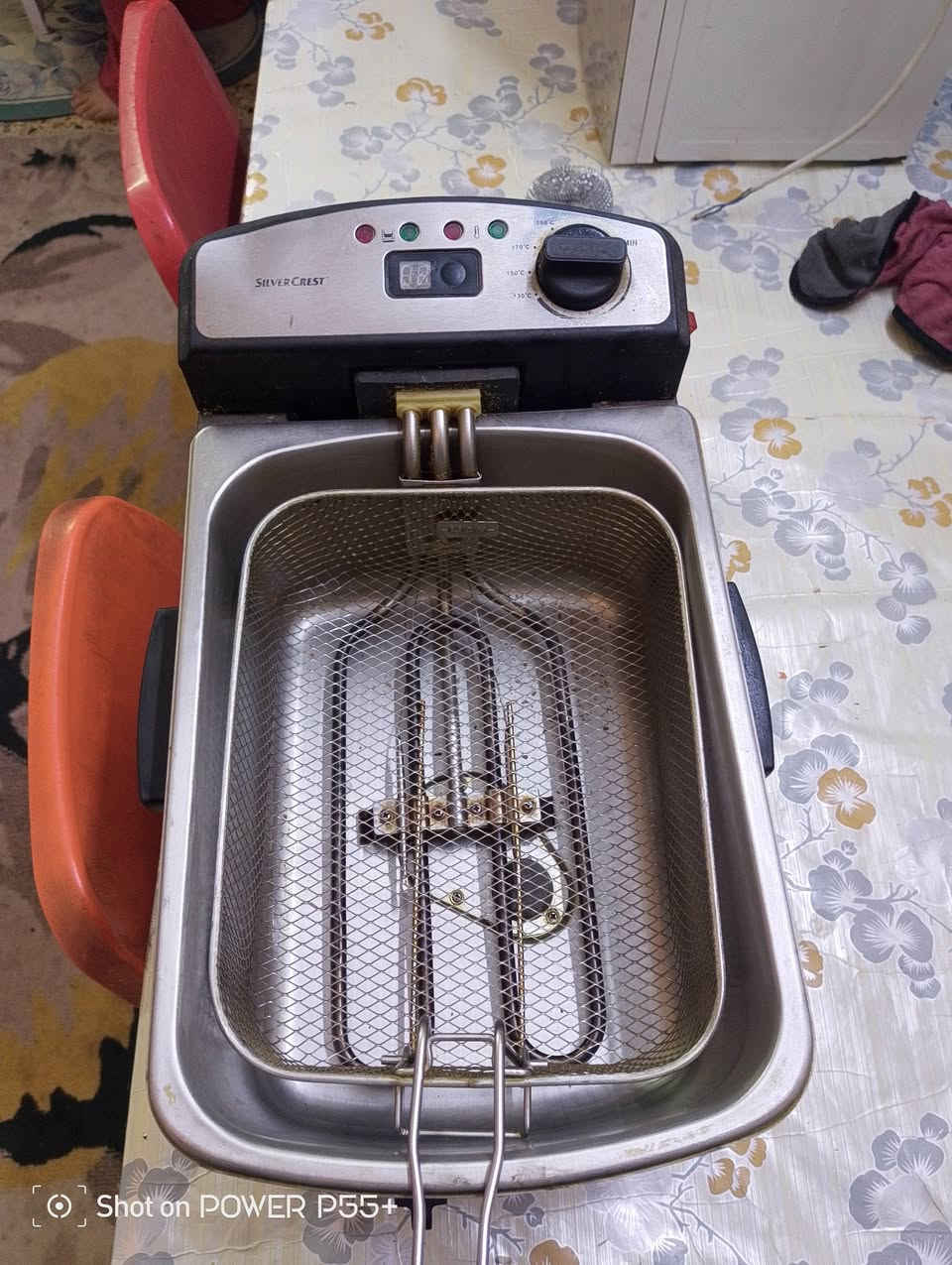 سلام عليكم 
قلايه للبيع  نضيفه وما مستخدمه هواي 
السعر 22 بيها مجال 
العنوان بغداد الحسينيه مال راشديه قرب مطعم الامير
رقم التواصل ***********
