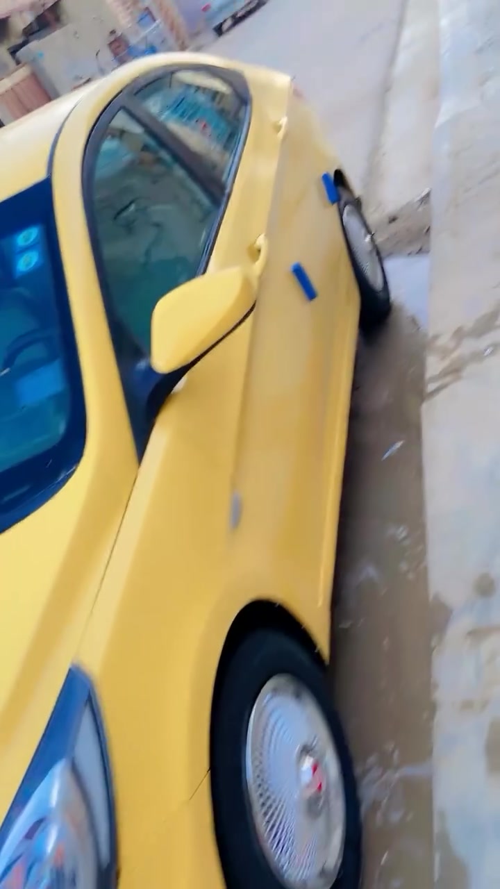 السلام عليكم اكسنت للبيع 
موديل 13 خليجي 1600 
سنويه 31 محرك جديد هزه جديده 
بيه جاملغ امامي مبدل والباقي كفاله سياره ب شرط تحويل دوشمه ارضيه تنته كله جديد رقم قادسيه مكان قادسيه السعر 78 بيه مجال قليل اتصل خاص ماجاوب شراي اتصل وتشلع عيوني بيع فقط مارواس وهذا رقمي ***********
