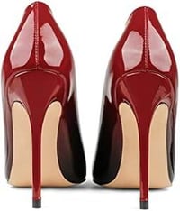 قياس ٩ • يلبس ٤٢–٤٣ • توصيل