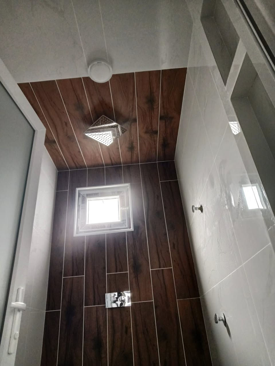 السلام عليكم 💥💥💥 السعر 140 مليون 💥💥 

💥دار للبيع زيرووو بناء حديث 

💥الموقع الكندي  قرب  تقطيع( B )  قرب  الشبكات 
ماء + كهرباء + تبليط 

💥الصنف سكني ملك صرف المساحة ١٤٠ متر 

💥طابقين غرفة في الطابق الاول وغرفتين بالطابق الثاني 

للاستفسار اكثر
***********
 اتصال + واتس
