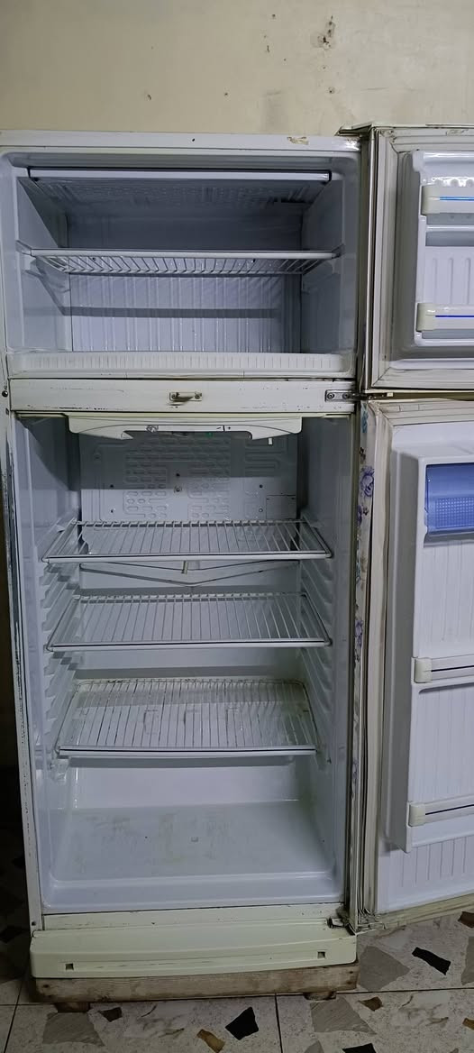 ثلاجة شرط الشغل ثلج فقط تحتاج لاستيكة مال باب سعر. 75


**إذا كنت صاحب هذا الإعلان وتريد حذفه لأي سبب، رجاءا أرسل رسالة إلى الدعم الفني**