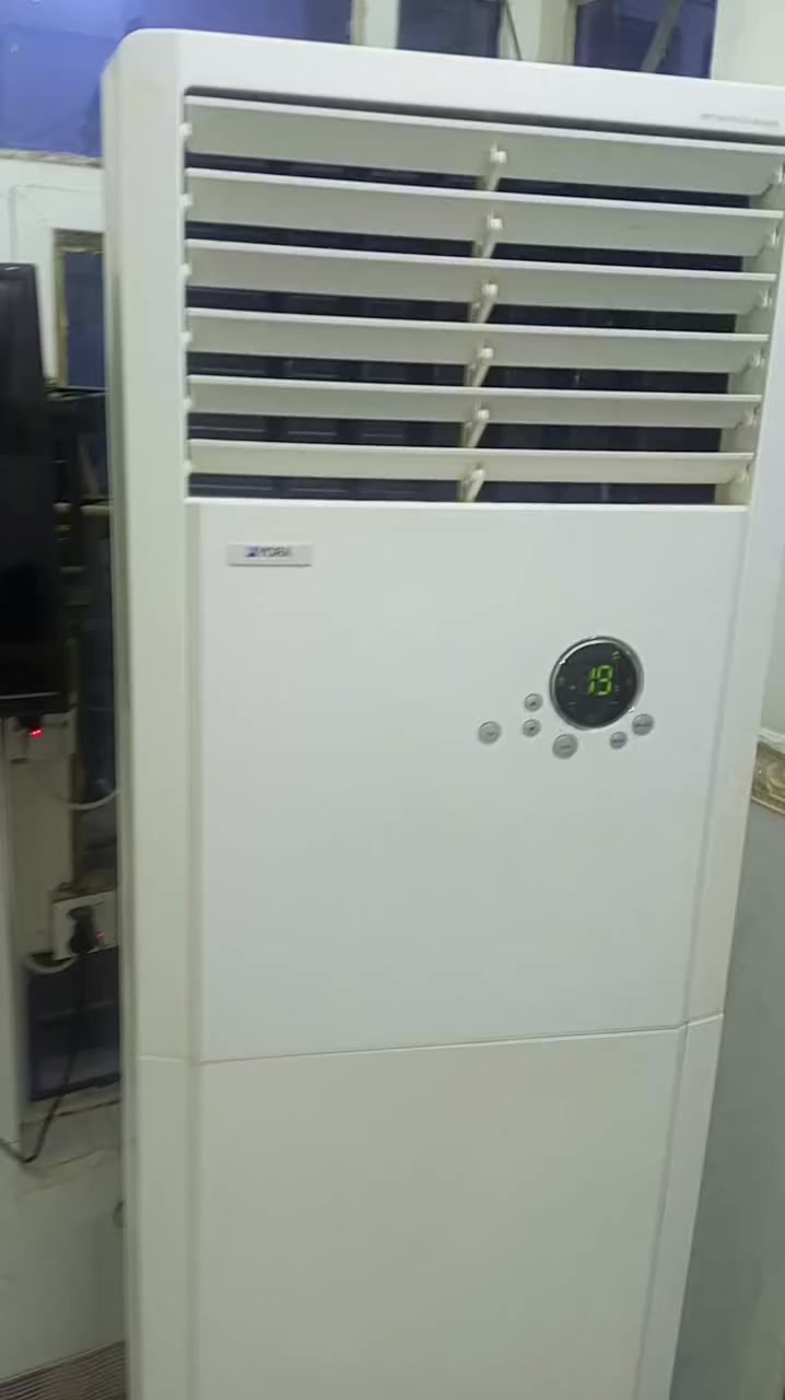 سلام عليكم سبلت يورك شركه توست  3طن مستعمل موسم واحد بلادي شركه بدون تصليح وسبلت جودكس 3طن شركه توسوت مشدودات بل بيت  العنوان نجف الاستفسار ***********  بي واتساب
