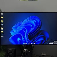 شاشة ٣٢ بوصة • ٤K • IPS sRGB ١٠٠٪