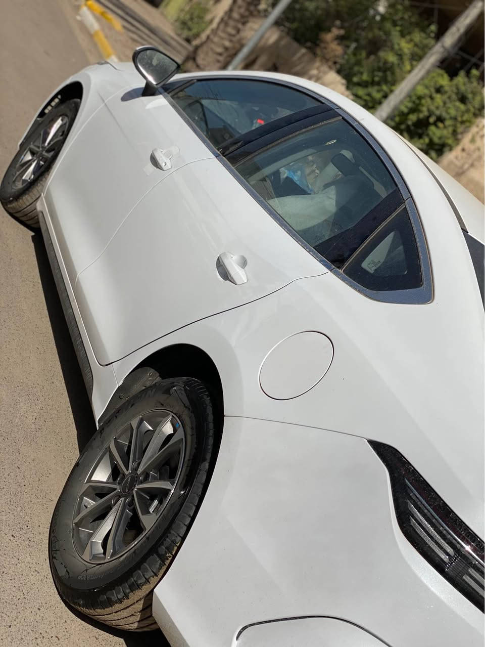 سلام عليكم دستروير ملوح وكامل 
ماشيه 3000 
كفاله عامه من الشخط 
بغداد السيديه 
*********** بغداد, العراق
