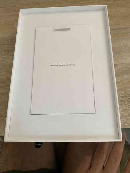 ipad. 9 للبيع
الذاكره 64
ملحقات شاحنه اصليه مالته ممستخدمه
كارتون و  كفر 
مدة لاستخدام 3 اشهر بعده بل ابضمان
النضافه 100% زلغ ما بيه 
بطاريه99%
السعر 350 الف 
رقم الهاتف :***********
العنوان : العماره حي الغدير
