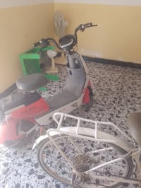 دراجه شحن نضيفه سعر175 وبيه مجال بيع مستعجل .07733822186