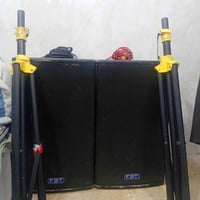 بسم الله الرحمن الرحيم زوج سبيكرات FBT ميتاس اكبر حجم عادي وليس كهربائ...