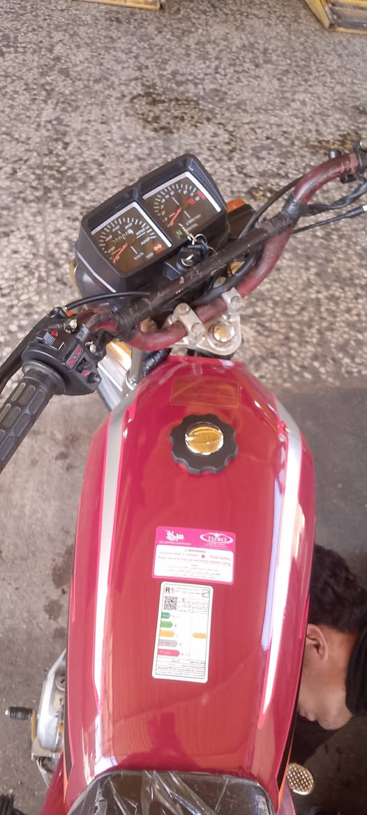 سلام عليكم دراجه 5 كير اوراق للبيع سعر$ 675 وبيه مجال قليل تعمير


**إذا كنت صاحب هذا الإعلان وتريد حذفه لأي سبب، رجاءا أرسل رسالة إلى الدعم الفني**