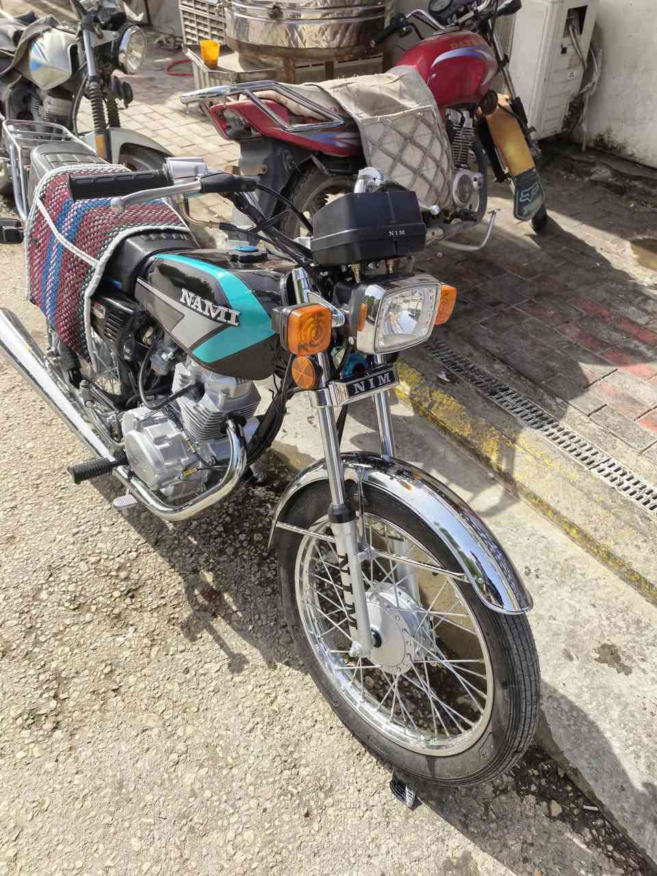 نامه ثلاث احرف قبل عشر تيام اخذته.
مديل ٢٦ للبيع درجه نضيفه كلش اورق سكنر من معرض ابو سكينه مع وصل معرض
سعر ٧٢٥ اخذته ب ٨٠٠
***********
