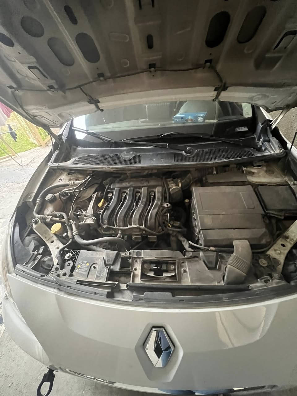 رينو فلونس 2013 رقم دولي مكينه 2000 ماشيه100 مكفوله مكينه اوكير سعر75 وبيها مجال مكاني بغداد اتصال ***********
