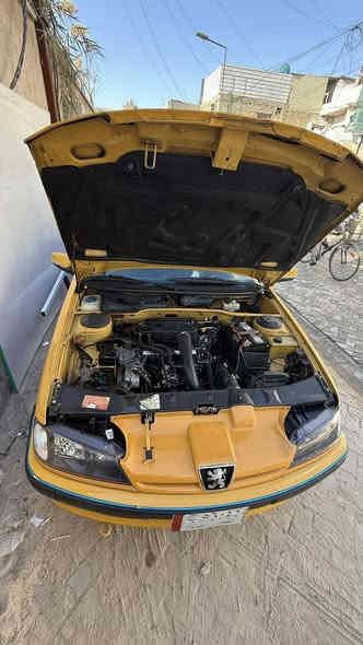 سلام عليكم بيجو بارص ٢٠١٥ سياره مكفولة من الصبغ ولضربه كير مكينه خير من الله مكاني الوزيريه سعر.٤٧وبيه مجال ***********
