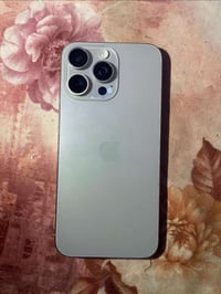 آيفون ١٥ برو ماكس • ٢٥٦ • مبدل شاشة