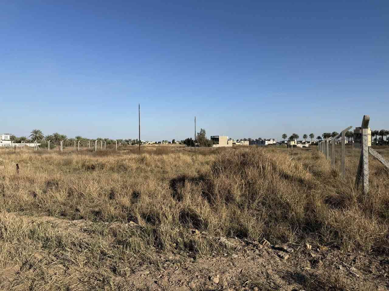 السلام عليكم 
ارض زراعي مدخل شارع الكبيسي دونم 126 
260 متر 
الواجهة 11.30 سم
النزال 23 
الارض على شارع 15 متر ومجاور قطعة ركن 
60 مليون وبيها مجال 
للاستفسار ***********
