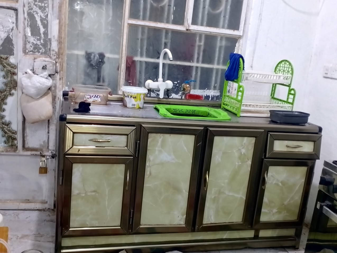 السلام عليكم
غراض للبيع للاستفسار الاتصال على الرقم***********
