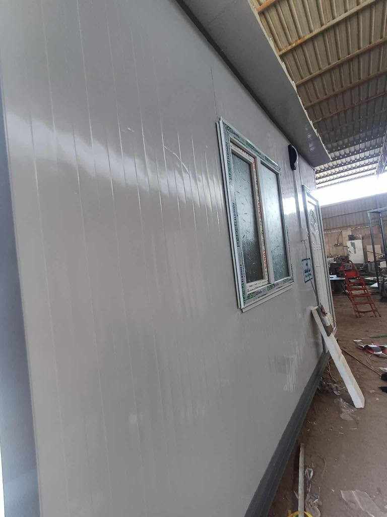 🔥🔥🔥. تحطيم الاسعار.  🚝🚆 سرعه في الانجاز ودقه في العمل.   
***********📞📞📞. متوفر واتساب  
الاسعار. سعر المتر.  23 الف.  للسندويج العادي.    و 33 الف للسندويج ضد الحريق والاضافات للبيوت الجاهزه من السندويج واعمال الكيربي والحداده كافه وتغليف الاسطح ب الكيربي سعر المتر 20 الف كرسته وعمل
تواليت متر مربع بنل. 300 الف 
تواليت متر مربع سندويج 450 الف 
تواليت متر ونص في متر.  750 الف
تواليت متر ونص مربع. 900 الف 
نقطه حراسه 2/2.   900
كرفان 3/2  مليون و الف 
كرفان 3/3. مليون و200 الف 
كرفان 3/4 مليون و350 الف 
كرفان 4/4 مليون و600 الف 
كرفان 3/6. مليونين الف  
 كافه القياسه. وحسب التندر المطلوب  وباسعار خياليه.  كل ما عليك الاتصال برقم 
***********
