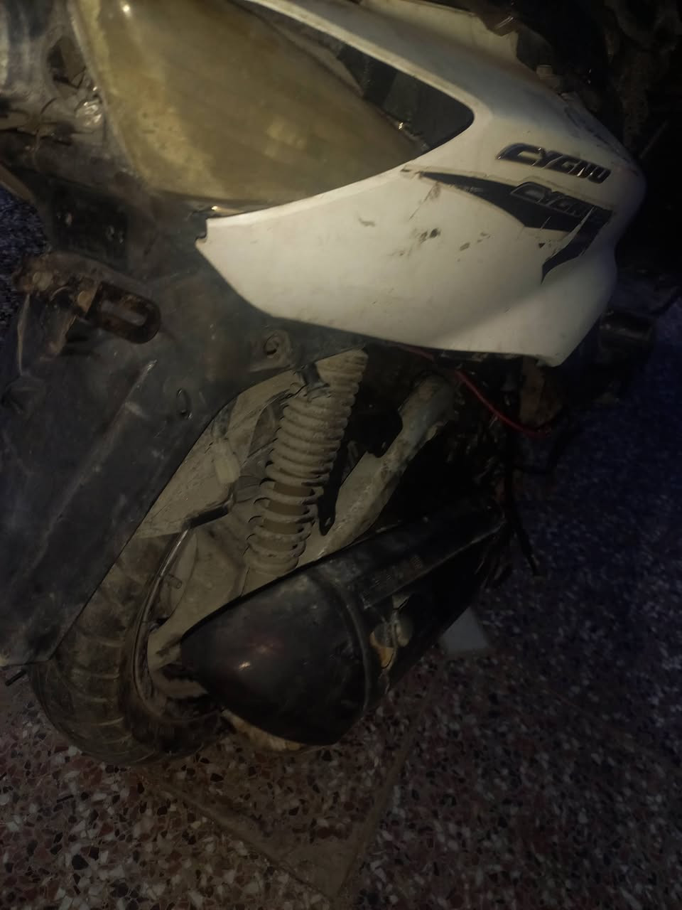 سكنس طافيه ابيعه كوم حديد مكاني الشعب ***********
