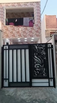 طابق أرضي • ١٠٠م • مقابل كلية حدباء