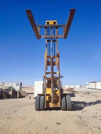 كلارك هيستر • ١٢ طن • موتور باركينز ٦ سيلاندر