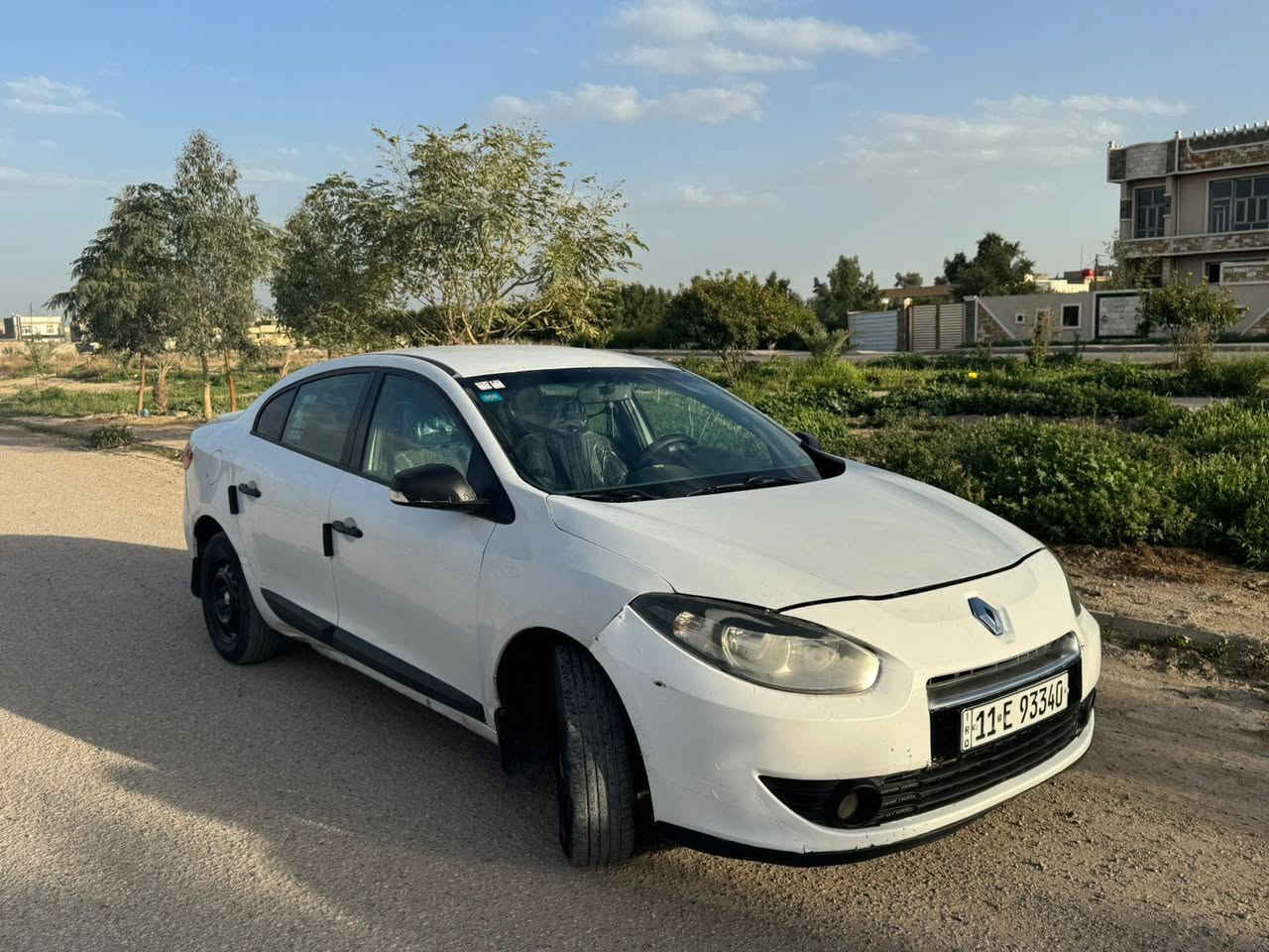 رينو فلاونس 2013
مكينة 1600 
4 سلندر 
مكفولة كير وميكنة وحدادية جاهزة
 تخم تاير جدد
تخم ويل جديد

خير من الله السياره وفول نظافه .. السيارة ماشيه ١٤٩
السياره بيها جاملغين وبنيد والدوسه مال الباب الخلفي

بسمي رقم بغداد دولي
مكاني بغداد 

#السعر 70 وبيها مجال لشراي

للاستفسار الاتصال ***********
او مراسلة الصفحة
