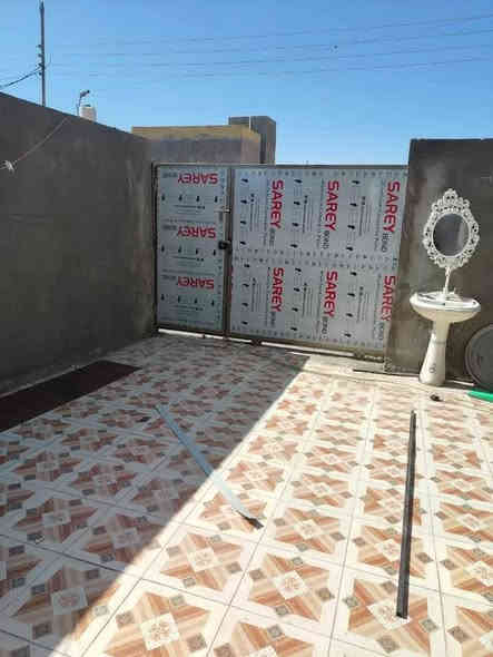 يوجد لدينا دار سكن للبيع ٢٠٠م حي الفداء حي الكرامه بناء حديث مسلح السعر ١٤٥مليون مع المجال للاستفسار الاتصال على الرقم ***********
