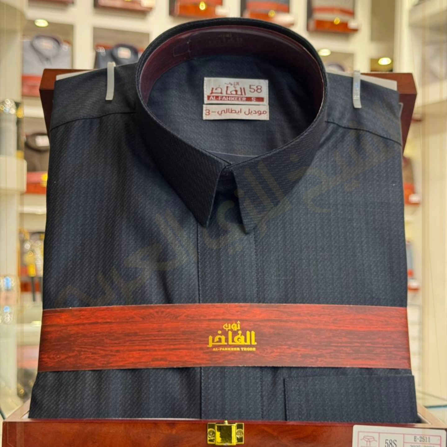 الجمال في التفاصيل! ✨

دشداشة "الفاخر" بخامة سوبر كوالتي وتصميم قطري مميز.

✅ 4 ألوان فخمة.
✅ جميع القياسات متوفرة.
✅ جودة تبيض الوجه.

📦 التغليف ببوكس خشبي فاخر يليق بمقامك.

​📞 للتواصل والاستفسار:
​📲 اتصل بنا على الرقم: ***********
💬 أو راسلنا عبر الدايركت مسج.
​📍 العنوان: الشيخ للزي العربي.
​

#الشيخ_للزي_العربي #دشاديش #أناقة_رجل #الفاخر #دشداشة_قطرية
