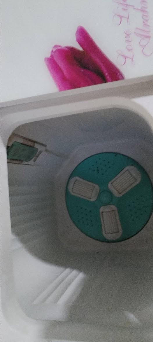 غساله نظيفه حيل شرط شغل سعرها ٦٥ الف المراسله عله خاص او تصال عل رقم ***********
