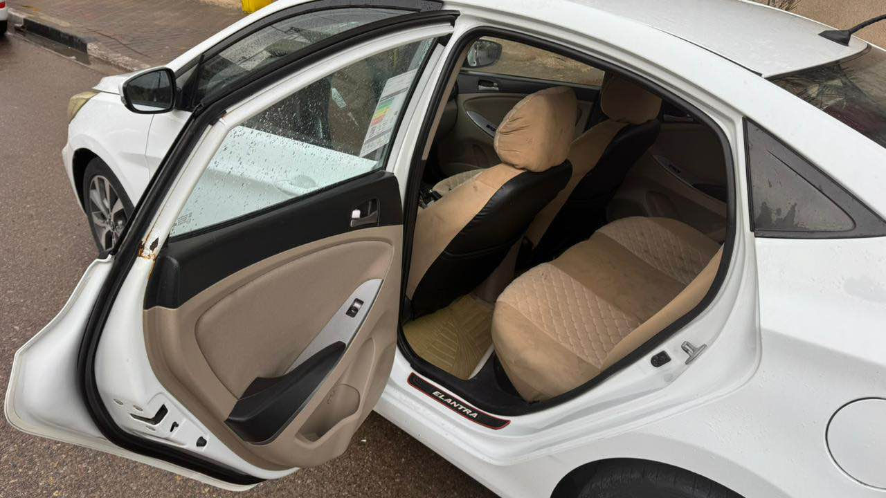 اكسنت موديل 2016 خليجي كفاله عامه محرك 1600 فول مواصفات دبل قطره محرك كير تبريد كفاله حداده جديده 
السعر 112
*********** البصرة, العراق
