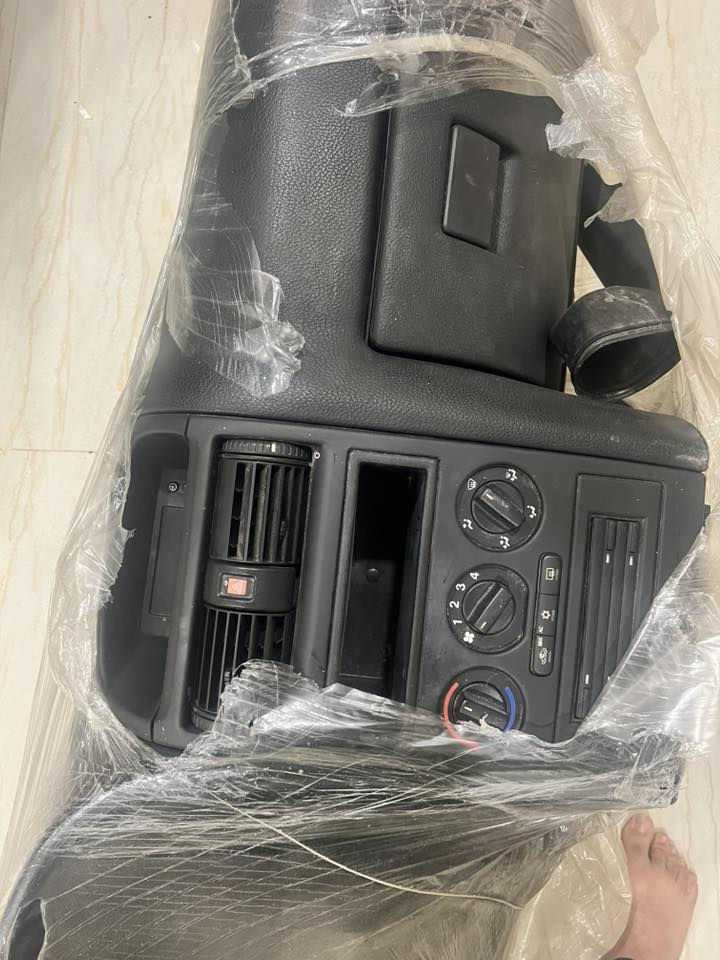 دشبول استرا 2002 كامل ملحقاته النظافة 100% السعر 250 الف مكاني بغداد الاتصال ***********
