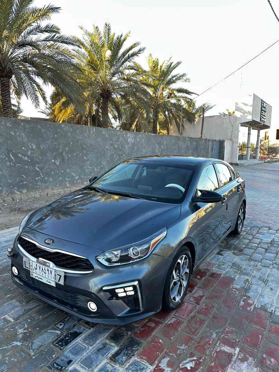 فورتي ٢٠١٩ لون رصاصي  رقم بغداد سنويه ما ساقطه عقد مروري موباشر (راعيه يريد تحويل)  محرك ٢٠٠٠ دوش المرغوب(مكفول) كير AT المرغوب (مكفول) حداديه ١٠٠% تبريد ثلج تدفئه شغاله تايرات نضيفات باتري جديد غرفه نضيفه ع وضع لشركه نص فول شاشه كامره دواره وضعيتين قياده سبورت وعادي رادار أمامي وخلفي وجانبي كروز مانع نزلاق حساس تايرات تحديد مسار لايت زنون اصلي قياده ذاتيه كشن حضن سستم كامل سبايدر غلاف مري غلاف يدات ريش خلفيه برده خلفيه ويل كب وبيه بعد مواصفات ماشيه ١٢٠ حادث امريكه جاملغ  وبنيد وخشم لجاملغ لثاني وبل عراق باب كلير أثر شخط  ليبل واحد ما عده لبنيد مبدل      (يعني ٤ قطع صبغ)  ايرباك دركه فقط بدون دواخل لسعر ١١٢ وبيه مجال قليل سعر بلاش جوه لسوك بسعر ل ٢٠١٣  مكاني كربلاء اقره التفاصيل وخابر كلشي مذكور  ***********  بيع فقط لخاص مغلق وبخدمتكم
