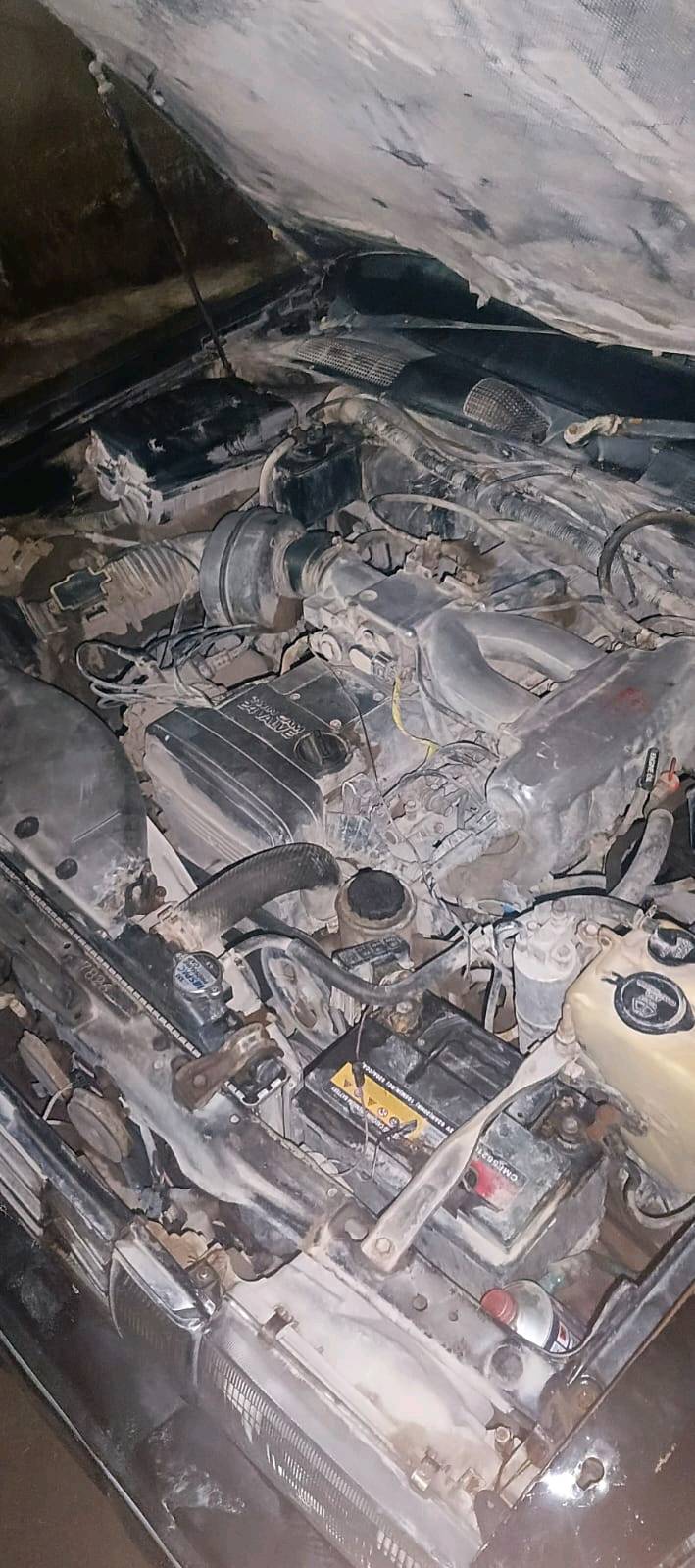 السلام عليكم سياره كراون موديل 91 سياره حلوه ونظيفه مكينه حلوه ناعمه نظيفه والكير كذلك السياره بيها ملاحظات بسيطه سعر السياره 35 وبيها مجال حق الجيه العنوان البصره قضاء شط العرب تنومه الصالحيه+964 772 256 3206 لو