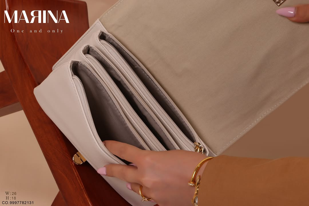 MARINA..
توفر لكِ كولكشن من الحقائب 👜
 مصممه بأحدث الدزاينات ذات الكوالتي العالي 
قياسات الحقيبة 📏
ارتفاع16CM
عرض26CM
✨ القطع مضمونه وقابلة للتبديل إذا كان بها خلل مصنعي
متوفر توصيل بغداد وجميع المحافظات 
كلفة التوصيل 5000 
يمكنكم التواصل عن طريق  الرقم الخاص بالشركه :-7712
اختاري أناقتك من مارينا🌹⁩⁩⁩


**إذا كنت صاحب هذا الإعلان وتريد حذفه لأي سبب، رجاءا أرسل رسالة إلى الدعم الفني**