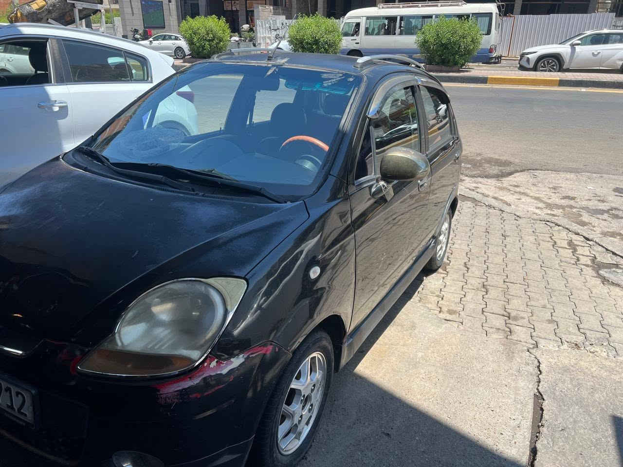 سيارة للبيع دايو ماتيز رقم جديد الدولي رقم بغداد باسمنا موديل 2008 رايدها 42 وبيها مجال تبريد شغال محرك 3 سلندر الشراي للاستفار اكثر تواصل على الخاص نظافة السيارة موضح بالصور بيها طخات خفيفة يعني مو ضربة فقط شخوط وطخات مكلف بالنشر


**إذا كنت صاحب هذا الإعلان وتريد حذفه لأي سبب، رجاءا أرسل رسالة إلى الدعم الفني**