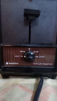 سلام 👋عليكم  للبيع توست صمون سانيو SANYO  ياباني اصلي إستيراد المنشاء ...
